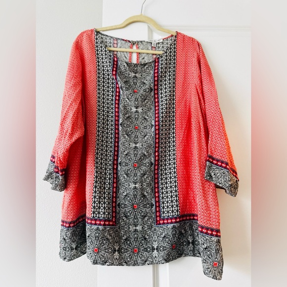 Rose & Olive Red and Black Tunic Top - Picture 5 of 11